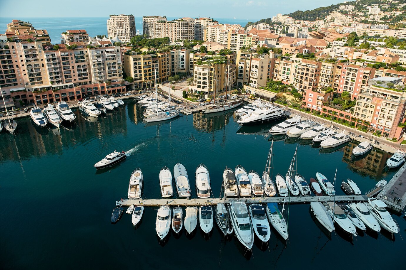 view-port-de-fontvieille-high-rise-buildings-monaco_181624-47641